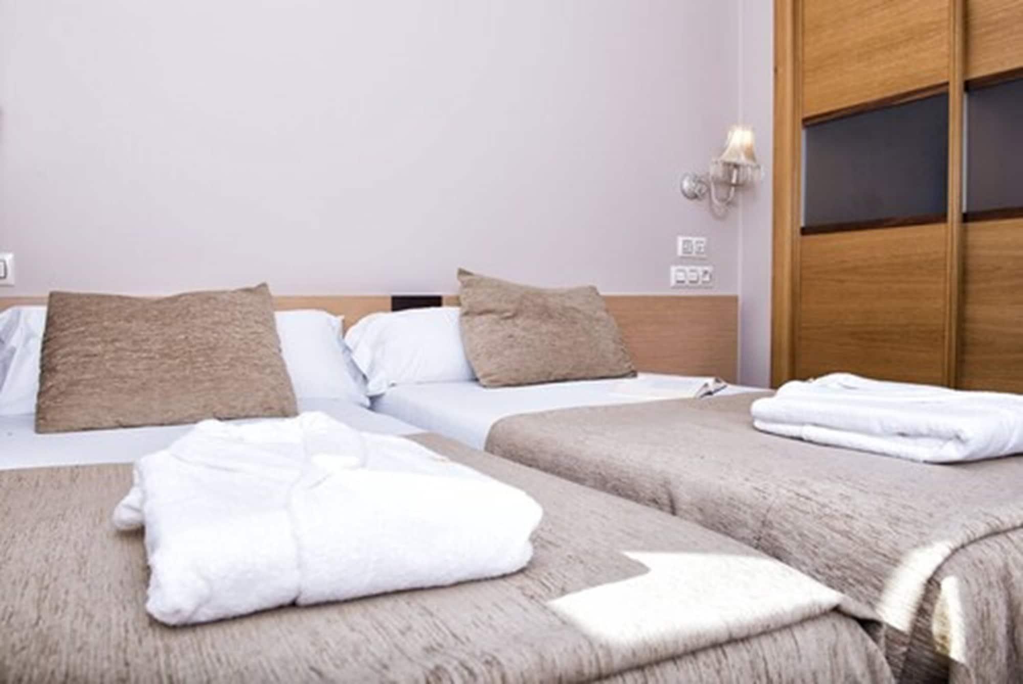 Apartamentos Mediterráneo Real Fuengirola Esterno foto
